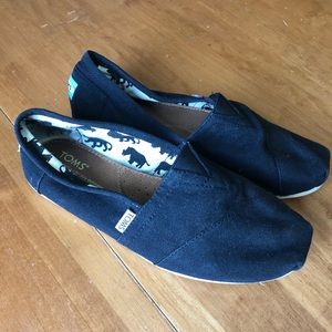 Toms Size 9